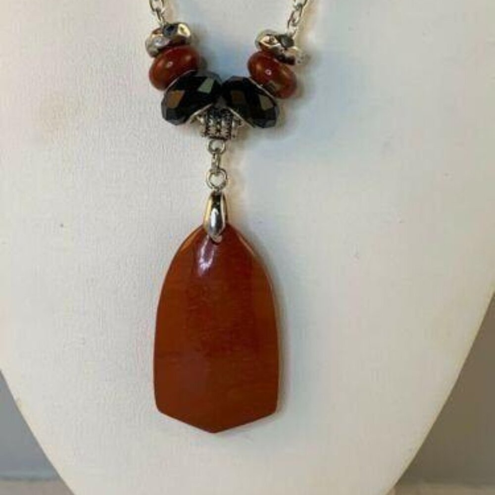 Silver Tone Cable Chain Necklace With Red Jasper Pendant (NA109)